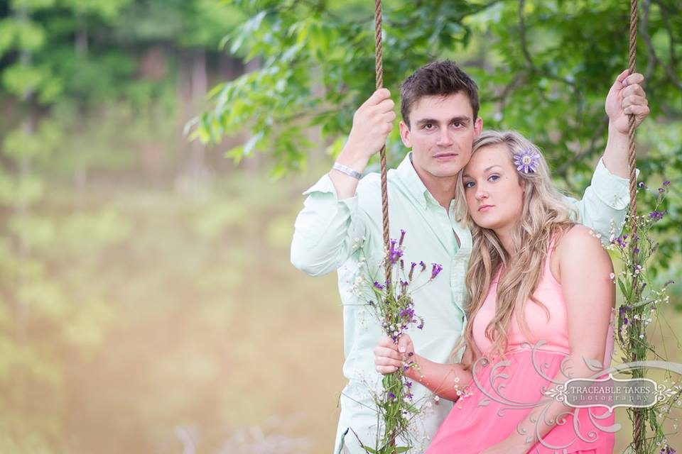Mitch & Sarah – Engagement Photos – Cataula, GA